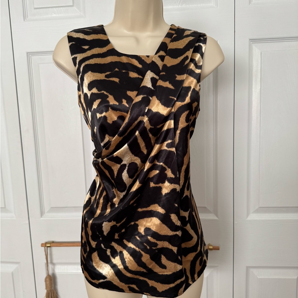 Mary Kay by Twinhill Women's Animal
Print Sleeveless Tunic